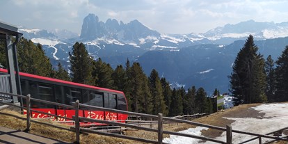 Ausflug mit Kindern - Dolomiten - Bergstation Standseilbahn Raschötz - Rodelbahn Raschötz
