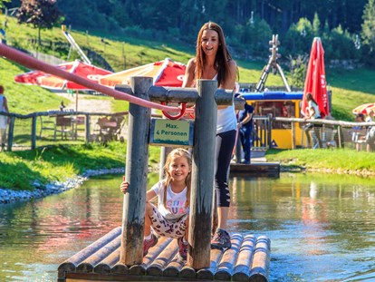 Ausflug mit Kindern - Witterung: Schönwetter - Floßfahrt im Spielpark - Der Wilde Berg Mautern
