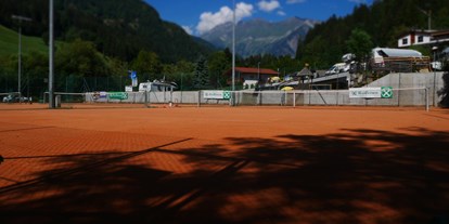 Ausflug mit Kindern - St. Leonhard in Passeier - 3 Frei-Tennisplätze - SportArena Passeier
