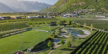 Ausflug mit Kindern - Südtirol - Luftaufnahme Naturbad Gargazon - Naturbad Gargazon