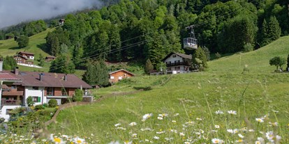 Ausflug mit Kindern - Ausflugsziel ist: ein Weg - Vorarlberg - Talstation der Montafoner Kristbergbahn im Silbertal im Montafon - Der Sagenwanderweg (Sagenweg) vom Kristberg ins Silbertal
