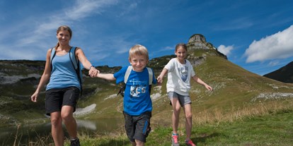 Ausflug mit Kindern - Gmunden - Familien-Rundwanderung um den Augstsee - Erlebnisberg Loser Altaussee