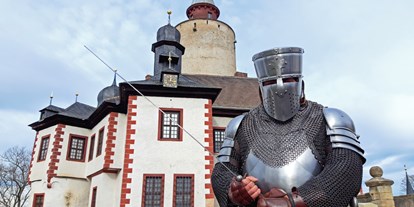 Ausflug mit Kindern - Ausflugsziel ist: ein sehenswerter Ort - Auf Burg Posterstein in Thüringen gibt es zusätzlich zur Ausstellung für Erwachsene eine Familienausstellung. Darin geht es vor allem um die Geschichte der Burg und der Region. - Museum Burg Posterstein