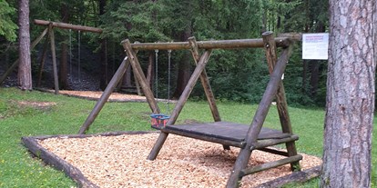 Ausflug mit Kindern - Vorarlberg - Schaukel  - Abenteuerspielplatz Gemsle