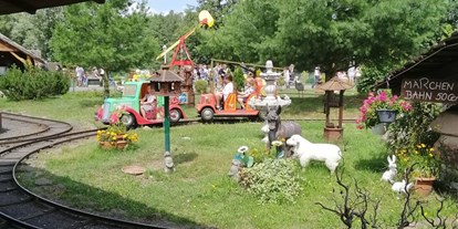 Ausflug mit Kindern - Ausflugsziel ist: ein Spielplatz - Märchenbahn - Der Dinosaurierpark - Ferienpark Germendorf