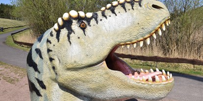 Ausflug mit Kindern - Themenschwerpunkt: Tiere - Dinokopf - Der Dinosaurierpark - Ferienpark Germendorf
