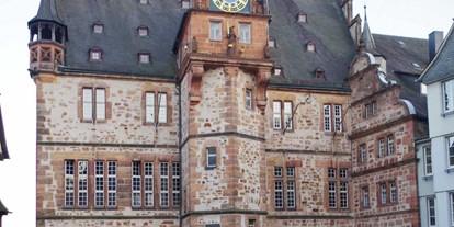 Ausflug mit Kindern - Region Lahntal - Symbolbild für Ausflugsziel Rathaus Marburg (Hessen). - Rathaus Marburg