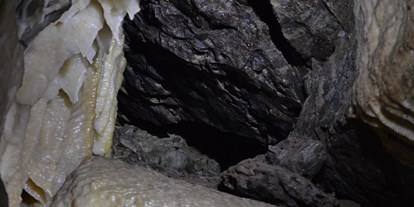 Ausflug mit Kindern - Ausflugsziel ist: ein sehenswerter Ort - Wie ein versteinerter Wasserfall - Drachenhöhle Syrau