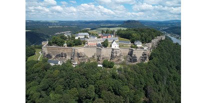 Ausflug mit Kindern - Ausflugsziel ist: ein sehenswerter Ort - Luftbild der Festung Königstein von Süden - Festung Königstein