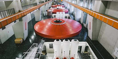 Ausflug mit Kindern - Ausflugsziel ist: ein Museum - Maschinenhalle - Besucherkraftwerk Ybbs-Persenbeug