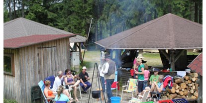 Ausflug mit Kindern - Artstetten - Feuerstelle und Unterstell-Pavillon - Campingplatz Bärnkopf