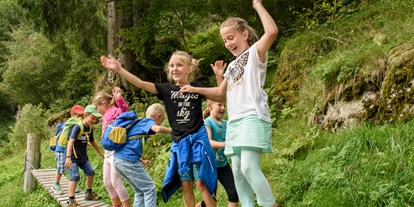 Ausflug mit Kindern - Ausflugsziel ist: ein Weg - Vorarlberg - Erlebnisweg Litzbach vom Silbertal im Montafon