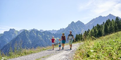 Ausflug mit Kindern - Brand (Brand) - Wanderung am Natursprünge-Weg Brandnertal - Natursprünge-Weg