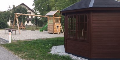 Ausflug mit Kindern - Innviertel - Lesepavillon und Spielplatz am Heckenlehrpfad - Heckenlehrpfad