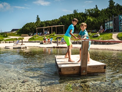 Ausflug mit Kindern - Ausflugsziel ist: ein Freizeitpark - Triassic Park  Steinplatte Waidring
