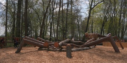 Ausflug mit Kindern - Innviertel - Dinoland im Schlosspark Katzenberg