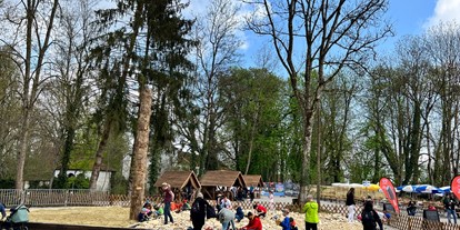 Ausflug mit Kindern - Braunau am Inn - Dinoland im Schlosspark Katzenberg