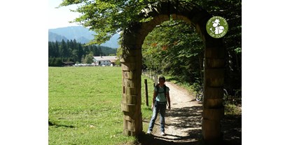 Ausflug mit Kindern - Bayern - Das ist die 1. Station vom Lehrweg.  - Erlebnispfad Frillensee bei Adlgaß