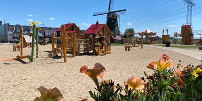 Ausflug mit Kindern - Barnimer Land - Spielplatz vor der Mühle - Holland-Park