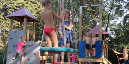 Ausflug mit Kindern - Radebeul - Spielspaß auf 6 Anlagen © Albert-Schwarz-Bad - Albert-Schwarz-Bad