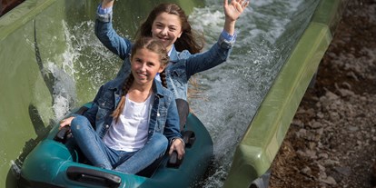 Ausflug mit Kindern - Bayern - Bootsrutschen Wasser-Wirbel und Wasser-Hüpfer - Freizeitpark Ruhpolding