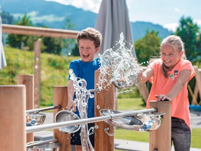 Ausflug mit Kindern - Ausflugsziel ist: ein Spielplatz - Outdoor Abenteuer & Erlebniswelt für Kinder in den Swarovski Kristallwelten