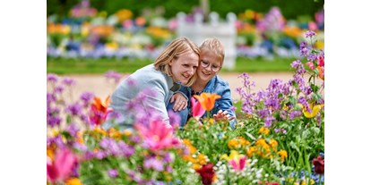 Ausflug mit Kindern - Bayern - Natur und Blumenpracht im Hofgarten und in der grünen Umgebung - Hohenzollernresidenz Ansbach