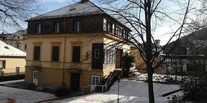 Ausflug mit Kindern - Wiener Neustadt - Renner Villa im Winter - Renner Museum für Zeitgeschichte