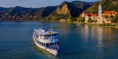 Ausflug mit Kindern - Krems an der Donau - MS Austria von BRANDNER Schiffahrt vor Dürnstein - BRANDNER Schiffahrt GmbH