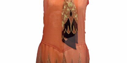 Ausflug mit Kindern - Bayern - Charleston-Kleid, um 1920. Solche kurzen Kleider waren die ideale Bekleidung für den damaligen Modetanz des Charleston. - Textilmuseum – Sandtnerstiftung im Jesuitenkolleg
