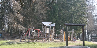 Ausflug mit Kindern - Schwarzwald - Ein großer Spielplatz lädt zum Austoben ein - Wildgehege Waldshut