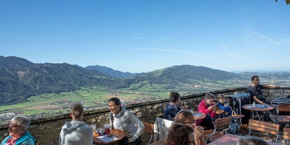 Ausflug mit Kindern - Steyr und Nationalpark Region - Aussichtsterrasse Burg Altpernstein - Burg Altpernstein