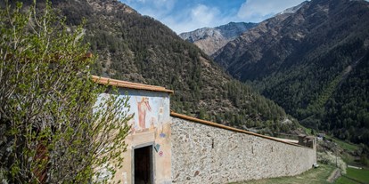 Ausflug mit Kindern - Trentino-Südtirol - Ringmauer des ehemaligen Klosters - Kartäuserkloster "Allerengelsberg" - Klosteranlage Karthaus