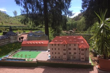 Ausflugsziel: Modell der Wasserburg Heldrungen - Freizeit- und Miniaturenpark mini-a-thür