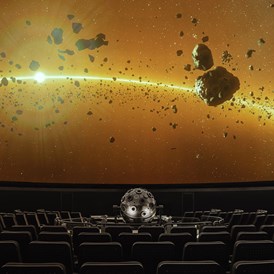 Ausflugsziel: Asteroiden und Frühes Sonnensystem im Planetariumssaal des Zeiss-Großplanetarium ©SPB-Natalie-Toczek - Zeiss-Großplanetarium Berlin