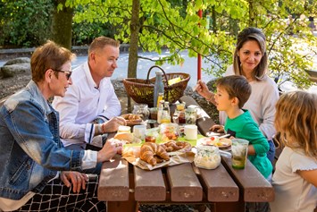 Ausflugsziel: Der Gastronomiepartner des Allwetterzoos bietet Picknickkörbe an. Damit wird ein Tag im Zoo auch kulinarisch ein besonderes Erlebnis. - Allwetterzoo Münster