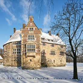 Ausflugsziel: Auch im Winter einen Besuch wert - Burg Vischering im Schnee - Burg Vischering