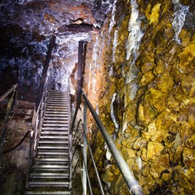 Ausflugsziel: Treppenverbindung vom Elisabeth- zum Lorenzstollen - Bergwerk Villanders