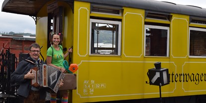 Ausflug mit Kindern - Köflach - Kinderprogramm und Musikunterhaltung während der Fahrt und an den Stationen - "Stainzer Flascherlzug" 