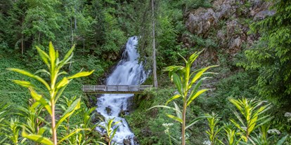 Ausflug mit Kindern - Vorarlberg - Der "Teufelsbach-Wasserfall" im Silbertal im Montafon - Der Sagenwanderweg (Sagenweg) vom Kristberg ins Silbertal