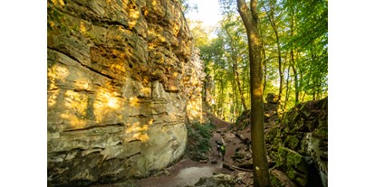 Ausflug mit Kindern - Rheinland-Pfalz - Auf dem Felsenpfad - Die "Teuflische Acht" - Naturparkzentrum Teufelsschlucht