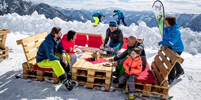 Ausflug mit Kindern - Ausflugsziel ist: ein Skigebiet - Chillen auf der Loser-Alm mit herrlichem Panoramablick ins Ausseerland und bis zum Dachstein! - Skigebiet Loser Altaussee