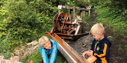 Ausflug mit Kindern - Tirol - Wasserspiele - Naturerlebnisweg Mitteregg