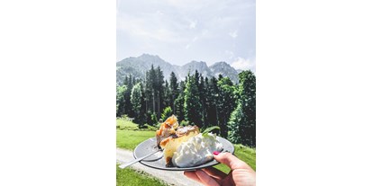 Ausflug mit Kindern - Tirol - Hausgemachte Kuchen im Zahmer Kaiser Restaurant - Zahmer Kaiser Restaurant