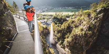 Ausflug mit Kindern - Tirol - Aussichtsplattform - Zammer Lochputz