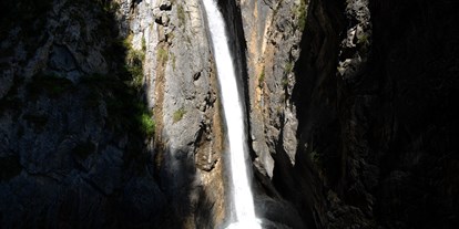 Ausflug mit Kindern - Serfaus - Wasserfall - Zammer Lochputz