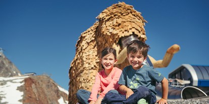 Ausflug mit Kindern - Stubaital - Mammut am Stubaier Gletscher
(c)Stubaier Gletscher/Andre Schönherr - Mammut Abenteuerspielplatz
