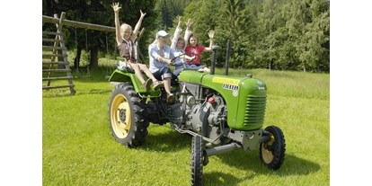 Ausflug mit Kindern - Kärnten - Oldtimer Traktoren-Ausfahrten - Trattlers Ponyfarm 