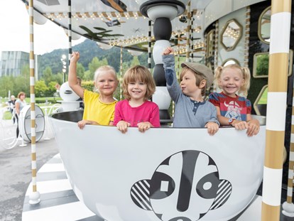 Ausflug mit Kindern - Österreich - Outdoor Abenteuer & Erlebniswelt für Kinder in den Swarovski Kristallwelten