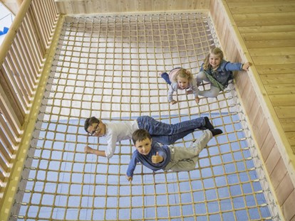 Ausflug mit Kindern - Seeham - Indoor-Spielbereiche zum Toben in den JUFA Hotels